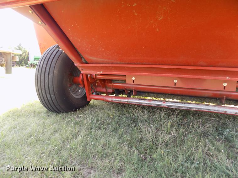 image for item DB9182 2009 Massey Ferguson 2756A round baler