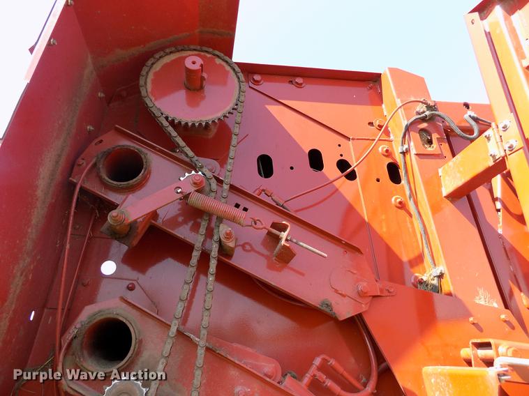 image for item DB9182 2009 Massey Ferguson 2756A round baler