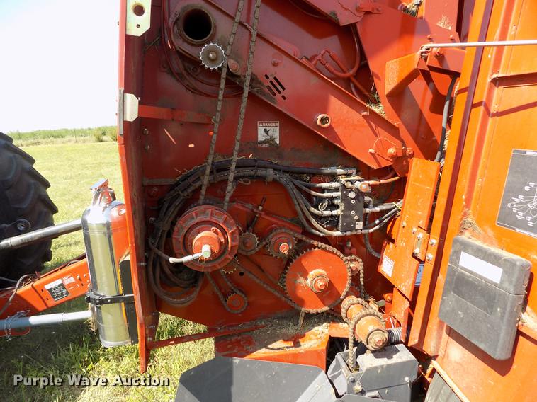 image for item DB9182 2009 Massey Ferguson 2756A round baler