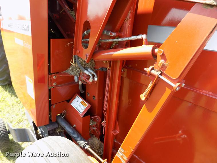 image for item DB9182 2009 Massey Ferguson 2756A round baler