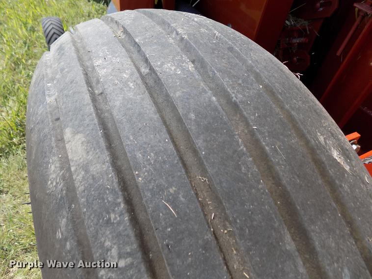 image for item DB9182 2009 Massey Ferguson 2756A round baler