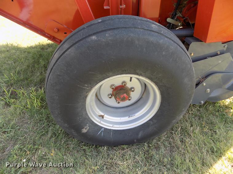 image for item DB9182 2009 Massey Ferguson 2756A round baler
