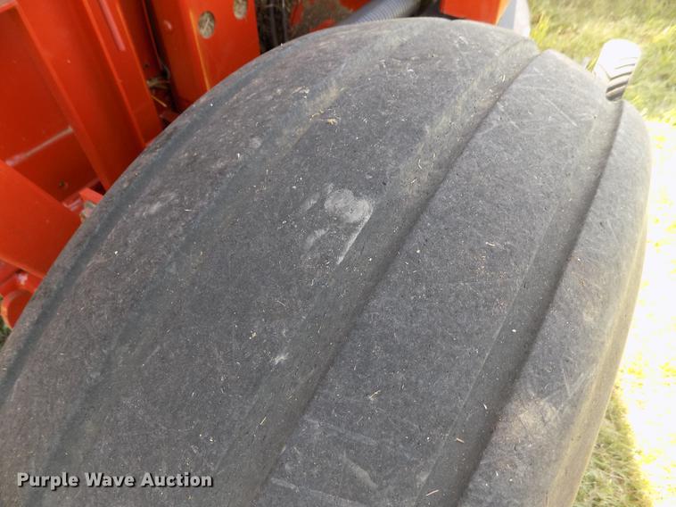 image for item DB9182 2009 Massey Ferguson 2756A round baler