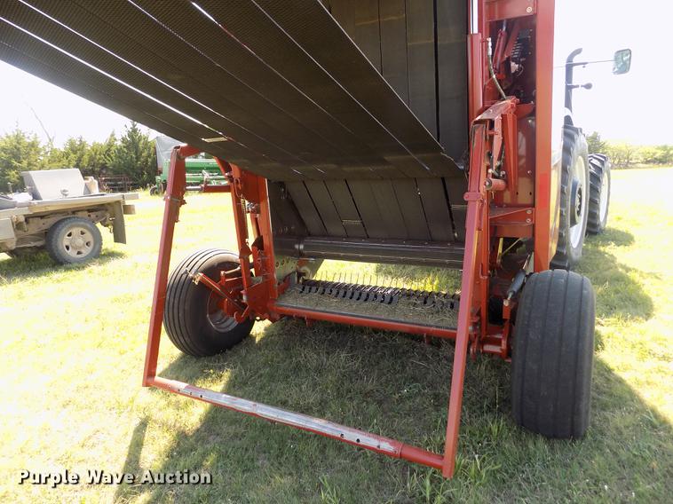 image for item DB9182 2009 Massey Ferguson 2756A round baler