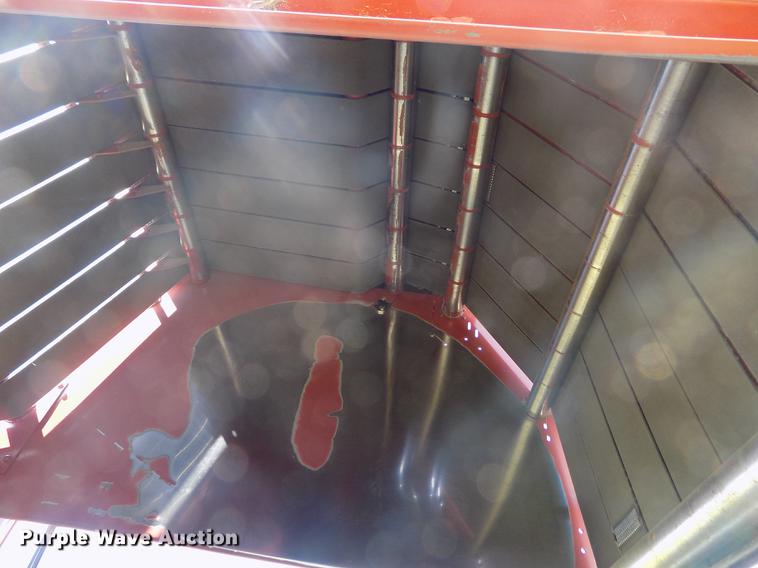 image for item DB9182 2009 Massey Ferguson 2756A round baler