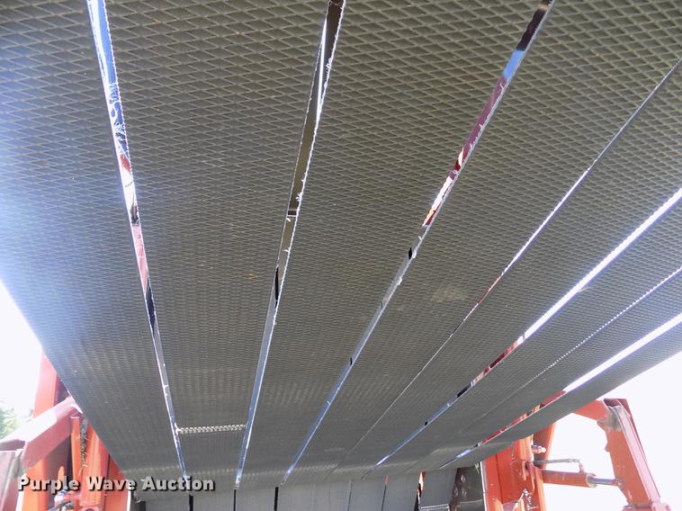 image for item DB9182 2009 Massey Ferguson 2756A round baler