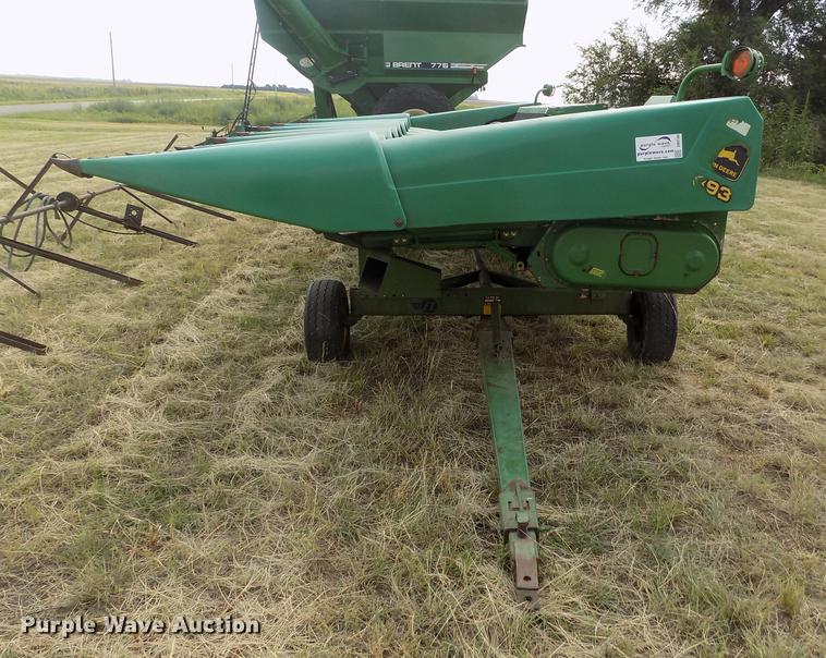 image for item DB9190 1994 John Deere 893 corn head