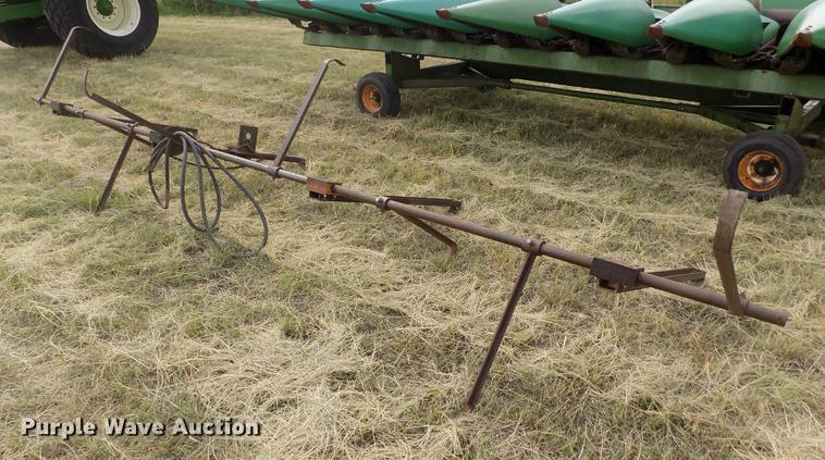 image for item DB9190 1994 John Deere 893 corn head