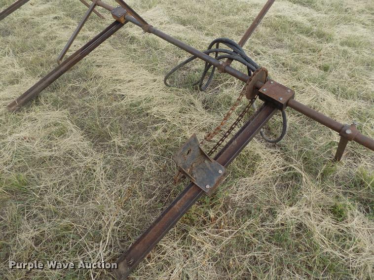 image for item DB9190 1994 John Deere 893 corn head