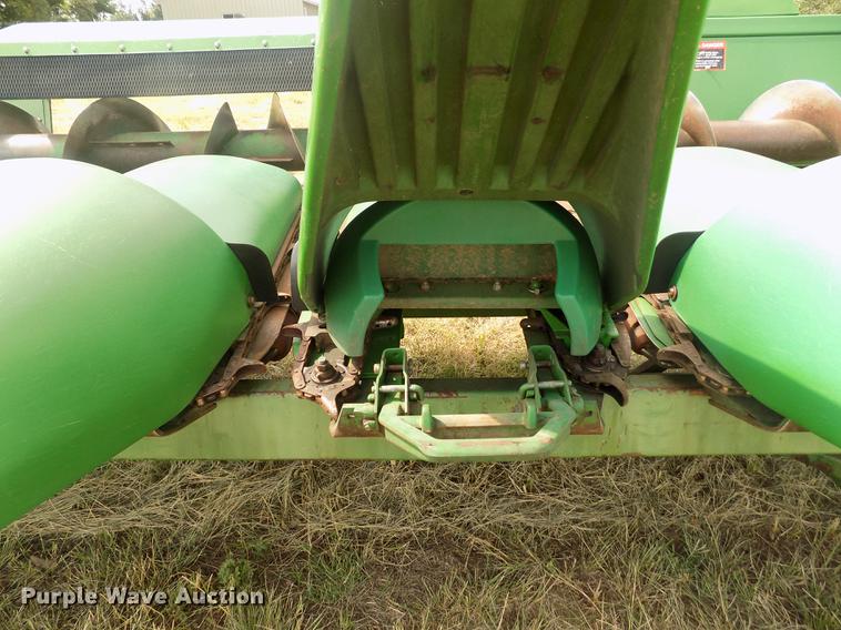 image for item DB9190 1994 John Deere 893 corn head