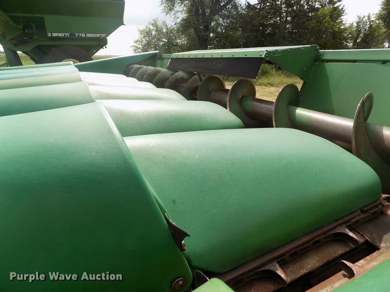 image for item DB9190 1994 John Deere 893 corn head