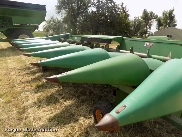 image for item DB9190 1994 John Deere 893 corn head