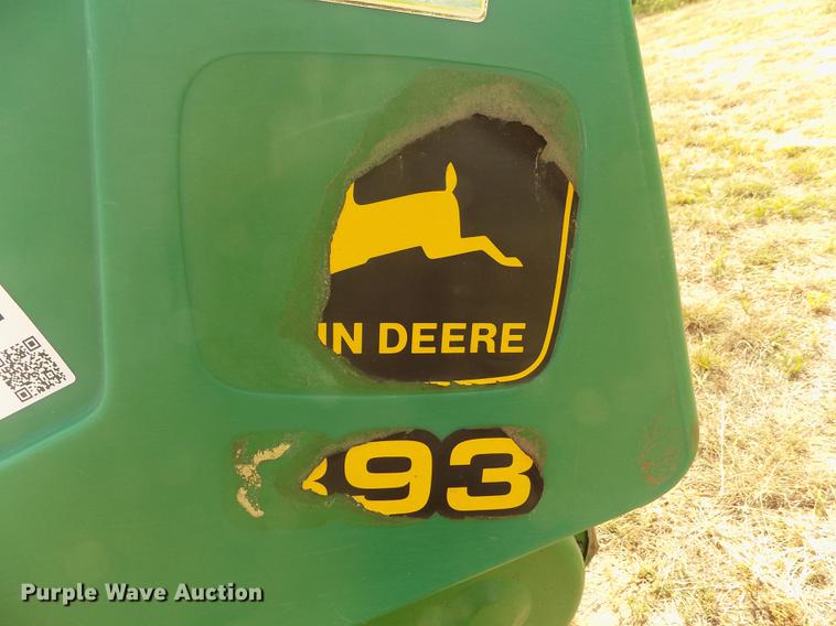 image for item DB9190 1994 John Deere 893 corn head