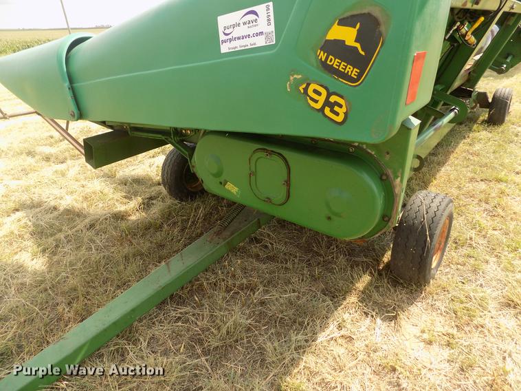 image for item DB9190 1994 John Deere 893 corn head