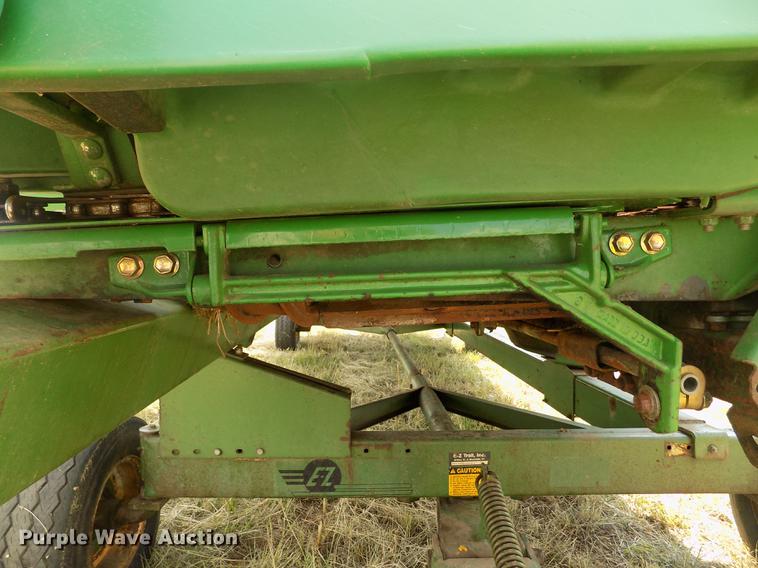 image for item DB9190 1994 John Deere 893 corn head