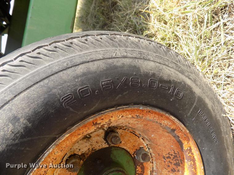 image for item DB9190 1994 John Deere 893 corn head