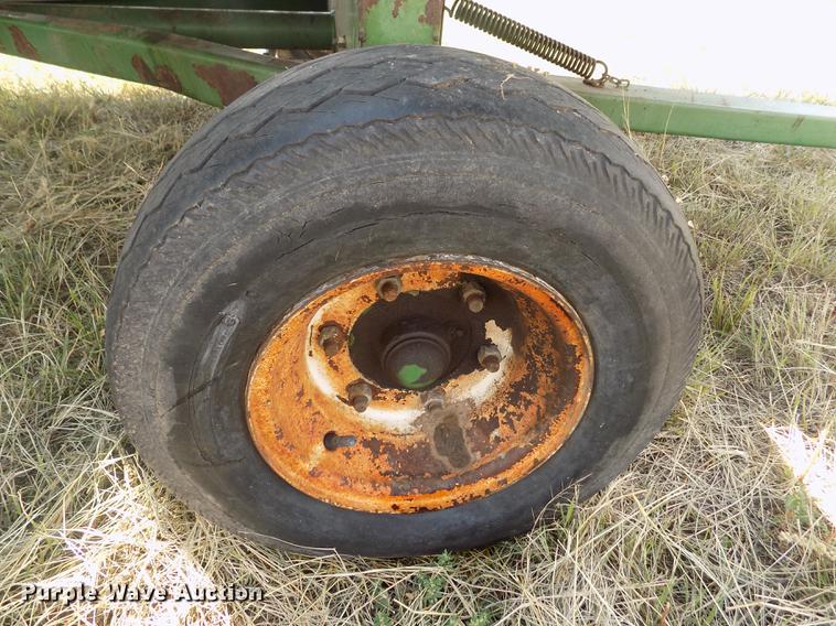 image for item DB9190 1994 John Deere 893 corn head