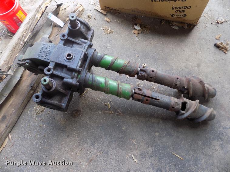 image for item DB9190 1994 John Deere 893 corn head