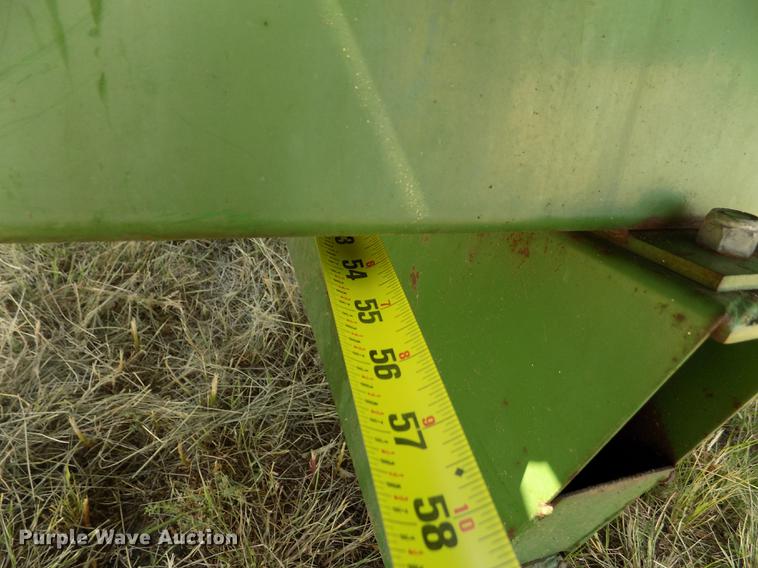 image for item DB9190 1994 John Deere 893 corn head