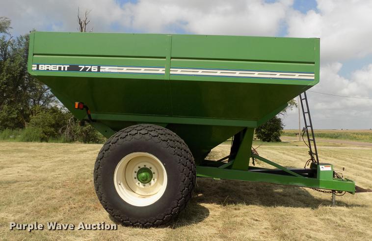 image for item DB9191 2000 Brent 776 grain cart