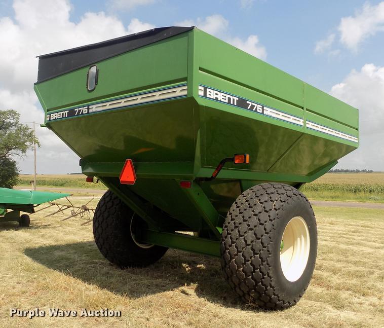 image for item DB9191 2000 Brent 776 grain cart