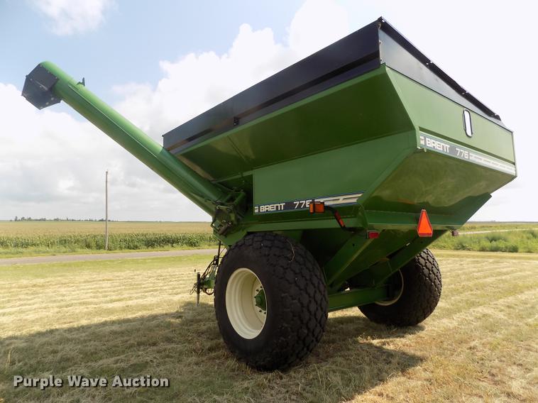 image for item DB9191 2000 Brent 776 grain cart