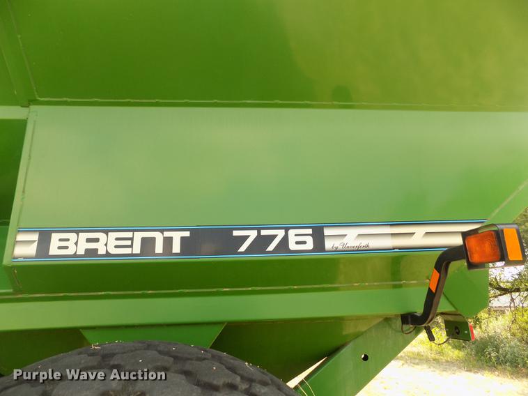 image for item DB9191 2000 Brent 776 grain cart