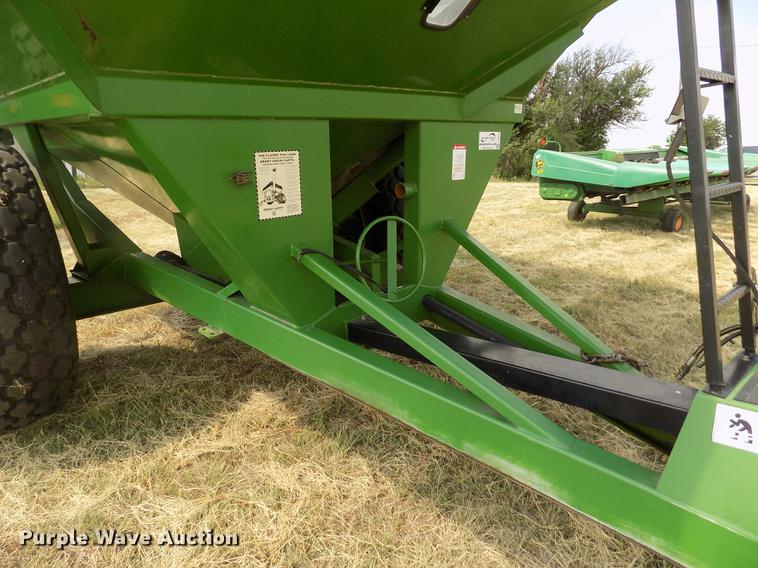 image for item DB9191 2000 Brent 776 grain cart