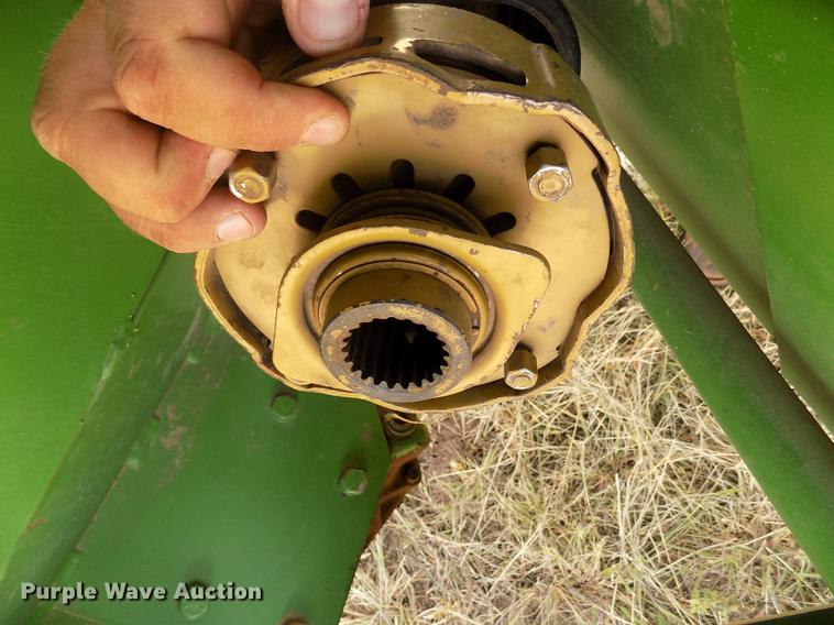 image for item DB9191 2000 Brent 776 grain cart