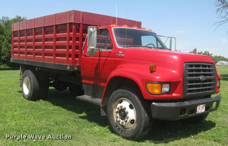 image for item DC1250 1998 Ford F700 grain truck