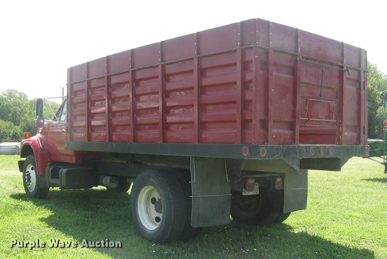 image for item DC1250 1998 Ford F700 grain truck
