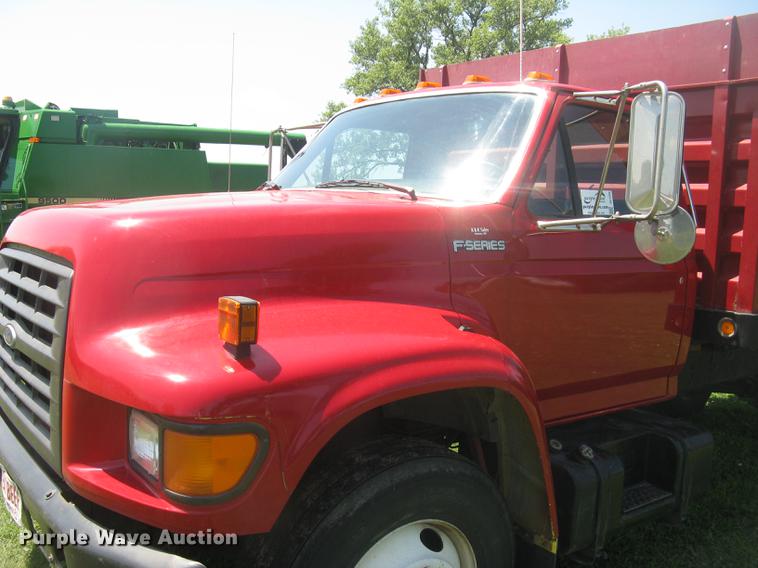 image for item DC1250 1998 Ford F700 grain truck