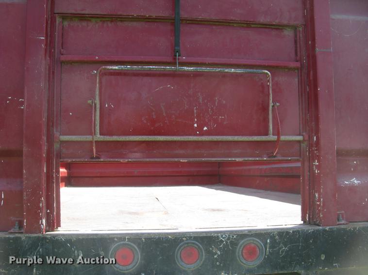 image for item DC1250 1998 Ford F700 grain truck