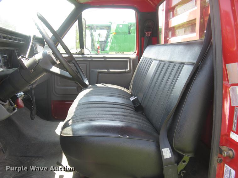 image for item DC1250 1998 Ford F700 grain truck