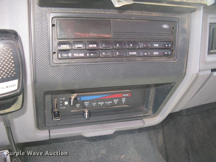 image for item DC1250 1998 Ford F700 grain truck