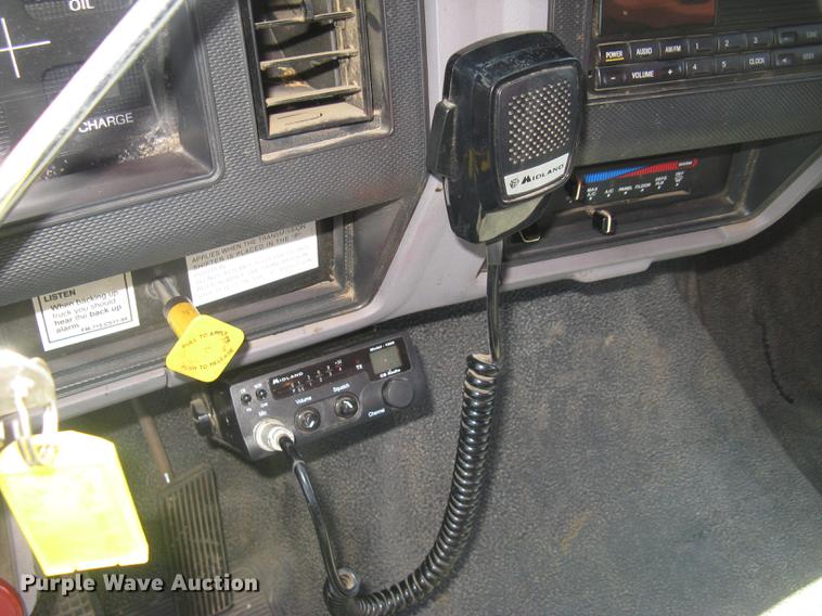 image for item DC1250 1998 Ford F700 grain truck