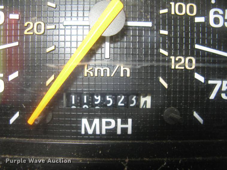 image for item DC1250 1998 Ford F700 grain truck