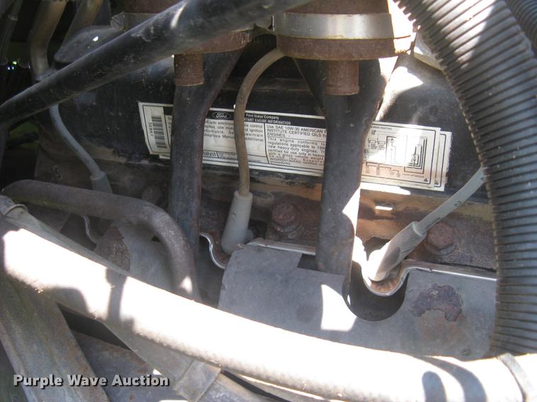 image for item DC1250 1998 Ford F700 grain truck