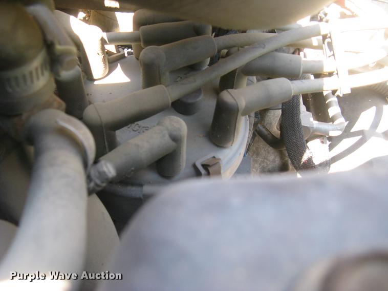 image for item DC1250 1998 Ford F700 grain truck