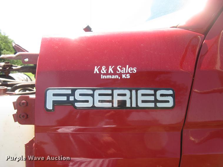 image for item DC1250 1998 Ford F700 grain truck
