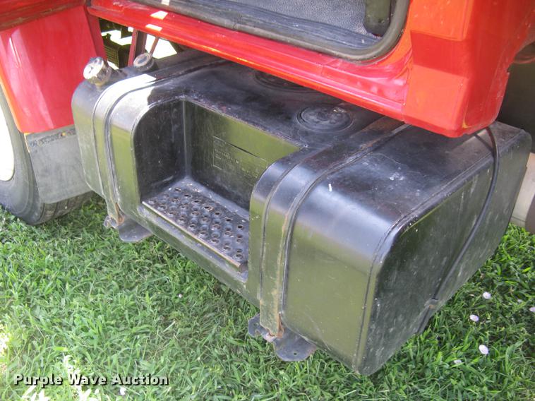 image for item DC1250 1998 Ford F700 grain truck