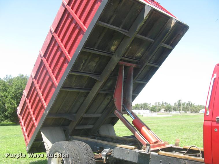image for item DC1250 1998 Ford F700 grain truck