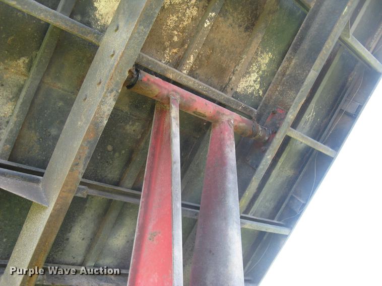 image for item DC1250 1998 Ford F700 grain truck