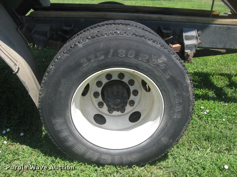 image for item DC1250 1998 Ford F700 grain truck