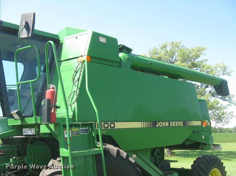 image for item DC1251 1995 John Deere 9500 combine