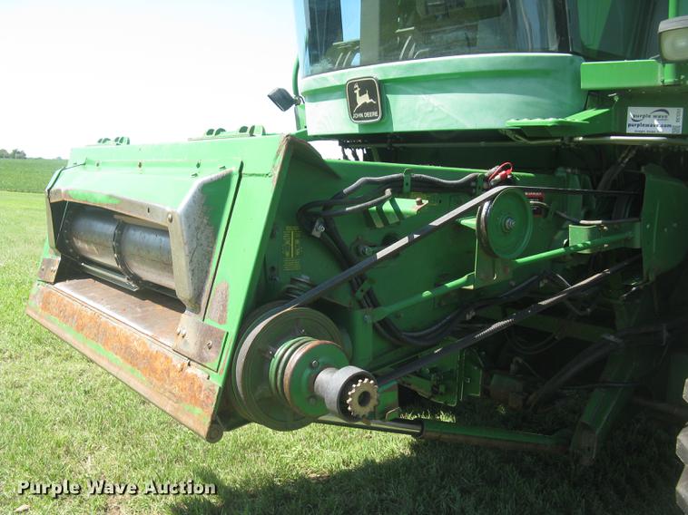 image for item DC1251 1995 John Deere 9500 combine