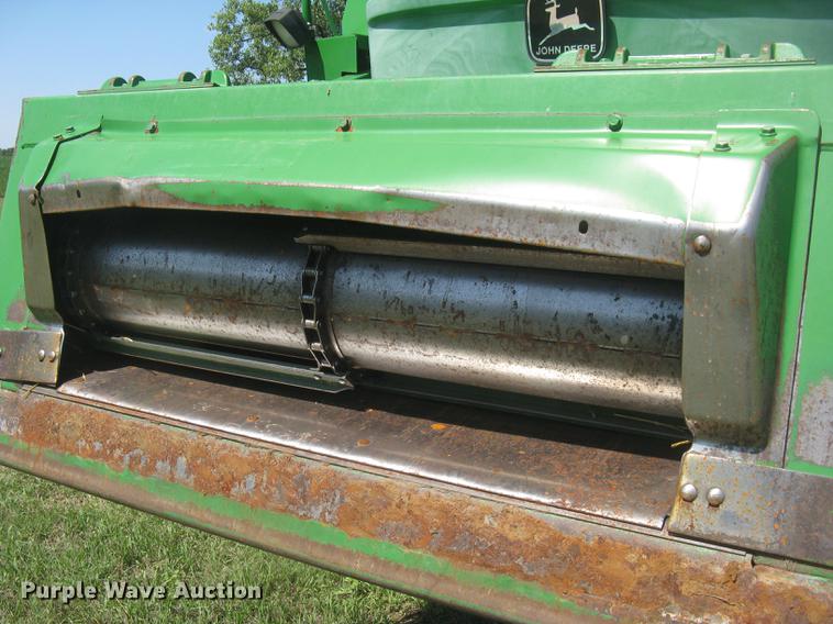 image for item DC1251 1995 John Deere 9500 combine