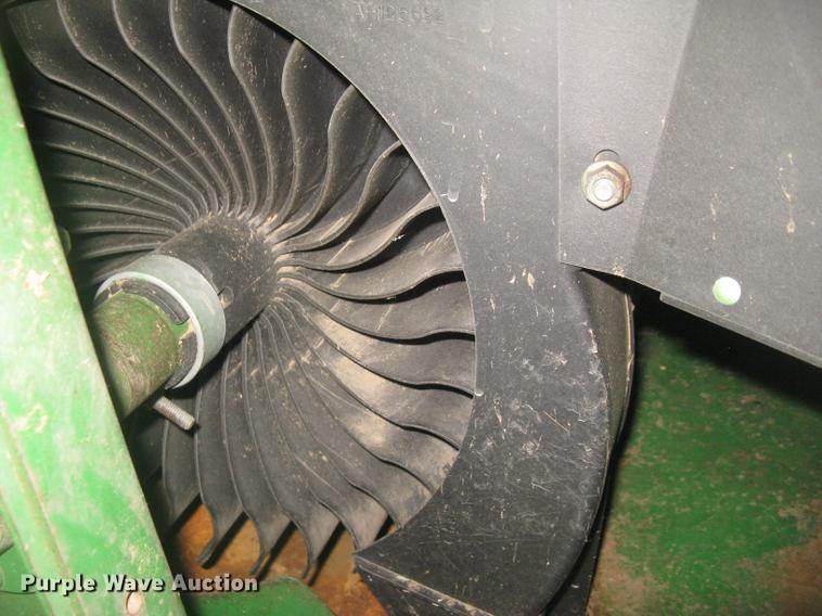 image for item DC1251 1995 John Deere 9500 combine