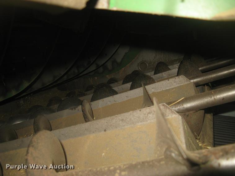 image for item DC1251 1995 John Deere 9500 combine