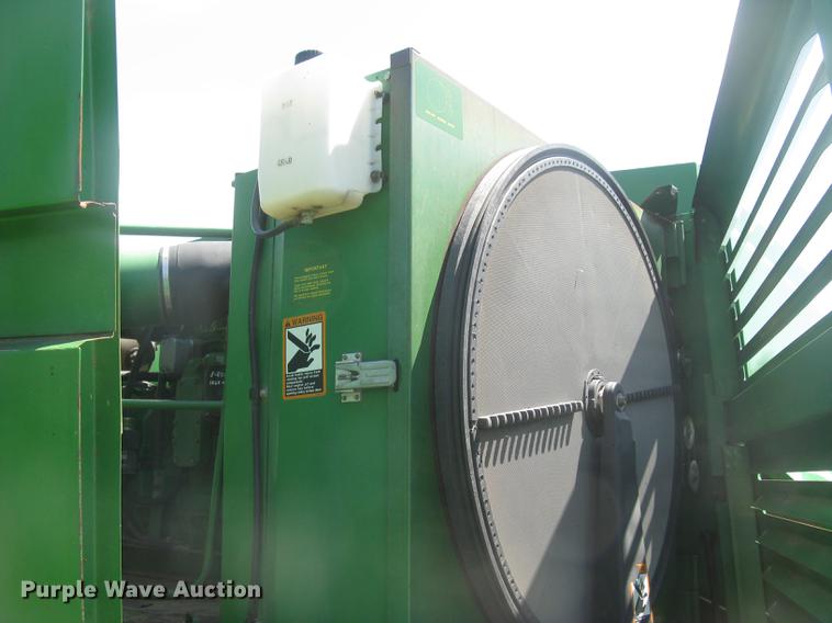 image for item DC1251 1995 John Deere 9500 combine